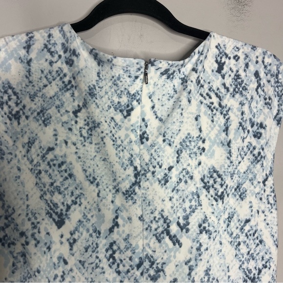 DKNY Blue & White Surplice Sleeveless Ruched Tulip Hem Cocktail Dress, 12 - Picture 10 of 16